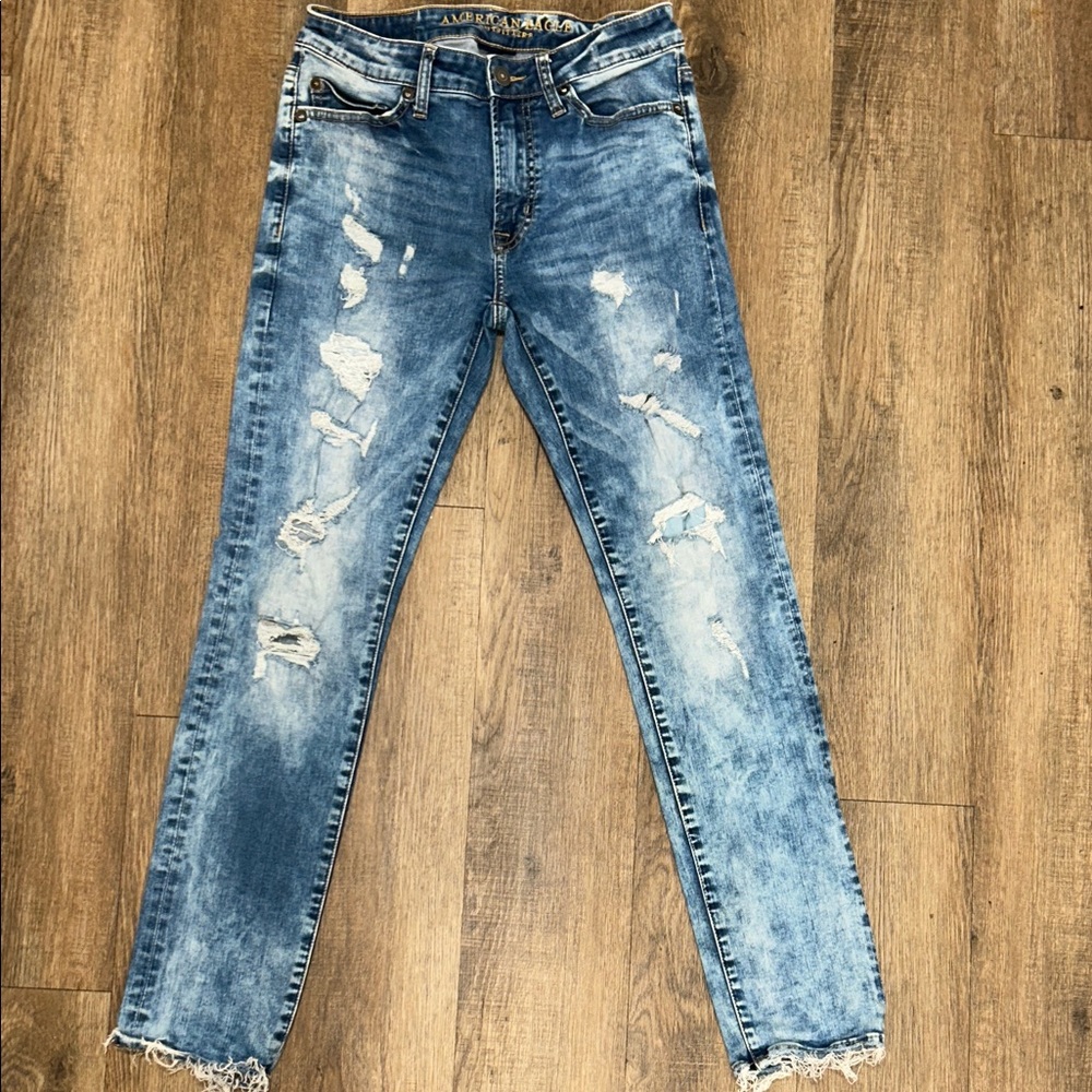 American Eagle Outfitters Light Blue Distressed Skinny Jeans